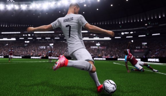 گیم‌پلی بازی فوتبال UFL رسما منتشر شد و کریستیانو رونالدو برای همکاری با این عنوان، وارد قرار داد شد